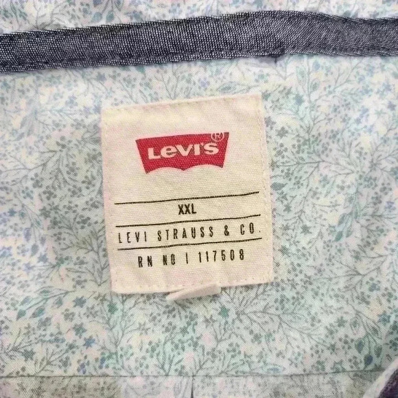 Levi's Floral Button down Shirt, Men's XL(listing as) - Picture 4 of 5